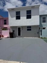 1373 W 69th St in Hialeah, FL - Building Photo