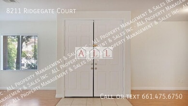 8211 Ridgegate Ct in Bakersfield, CA - Building Photo - Building Photo