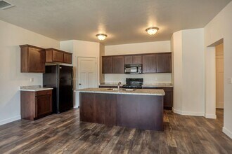 5655 Island Ridge Dr in West Valley City, UT - Building Photo - Building Photo