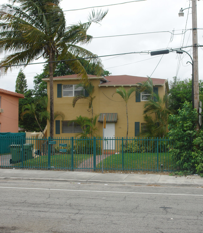 459 NE 62nd St in Miami, FL - Foto de edificio - Building Photo