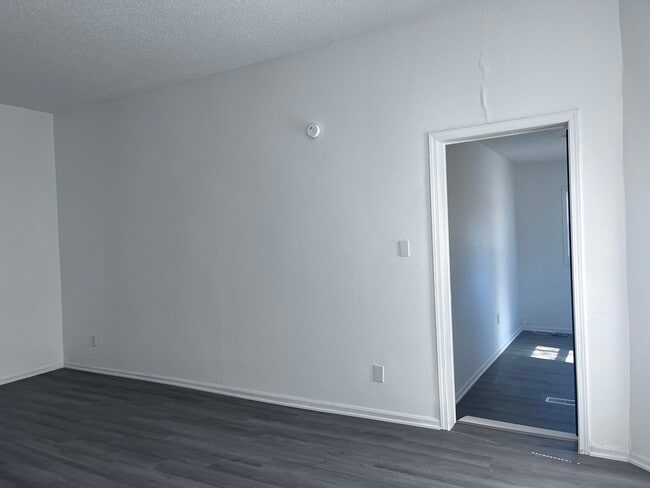 1908 Arlington Ave, Unit 3 in Des Moines, IA - Building Photo - Building Photo