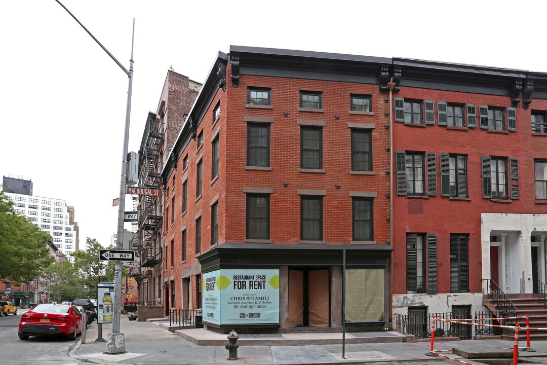 43 Macdougal St in New York, NY - Building Photo