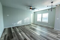 102 Marsden St photo'