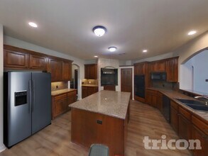 10601 Waterview Pkwy in Rowlett, TX - Building Photo - Building Photo