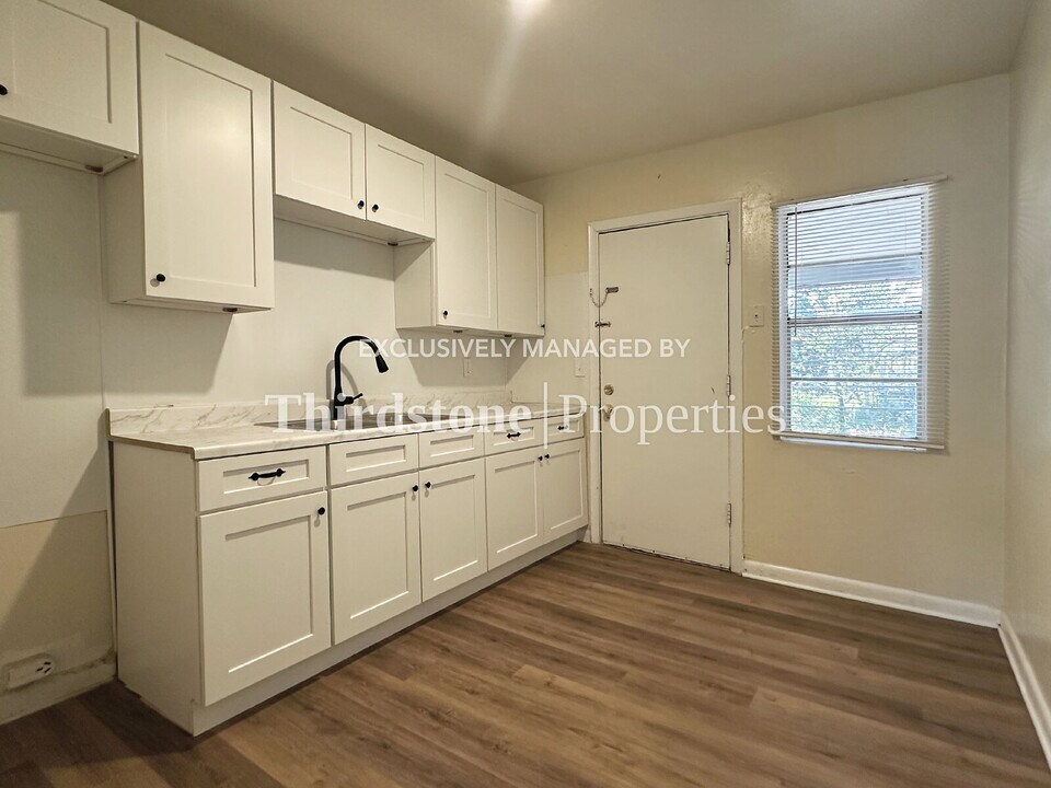 5502 Plymouth St in Jacksonville, FL - Building Photo