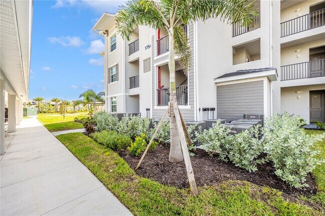 17565 Opal Sand Dr in Venice, FL - Building Photo - Building Photo