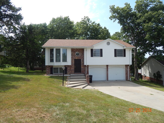 1804 Todd Ct in Jefferson City, MO - Building Photo - Building Photo