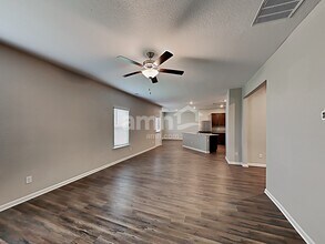 129 Oliver Dr in Locust Grove, GA - Foto de edificio - Building Photo