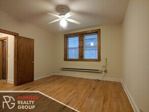 546 W Wellington Ave, Unit 540-004 in Chicago, IL - Building Photo - Building Photo