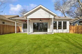 1815 W 38th St in Austin, TX - Building Photo - Building Photo