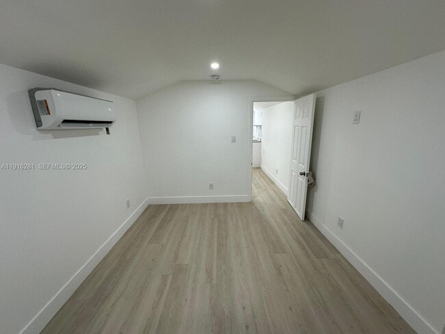 141 NE 14th St in Homestead, FL - Building Photo - Building Photo