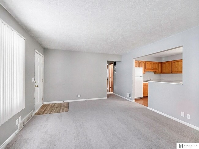 8623 C St in Omaha, NE - Foto de edificio - Building Photo