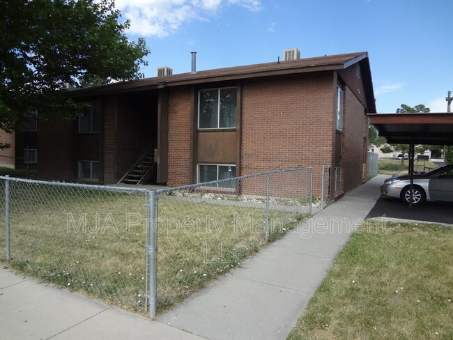 property at 4642 S Arlington Park Dr