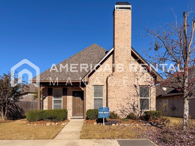 1126 Savannah Ln in Calera, AL - Building Photo - Building Photo