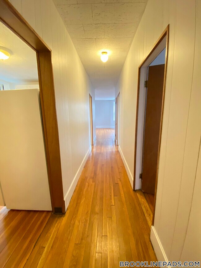 198 St Paul St in Brookline, MA - Building Photo - Building Photo