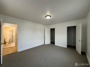 16 Wheeler Ave in Carteret, NJ - Building Photo - Building Photo