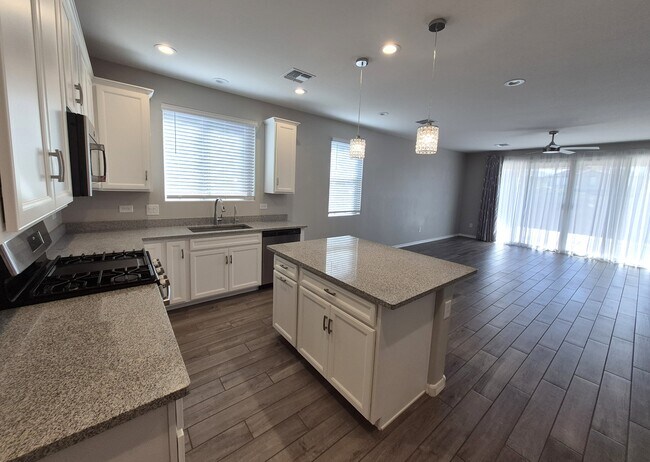 7742 S Long Pond Walk Way in Tucson, AZ - Building Photo - Building Photo