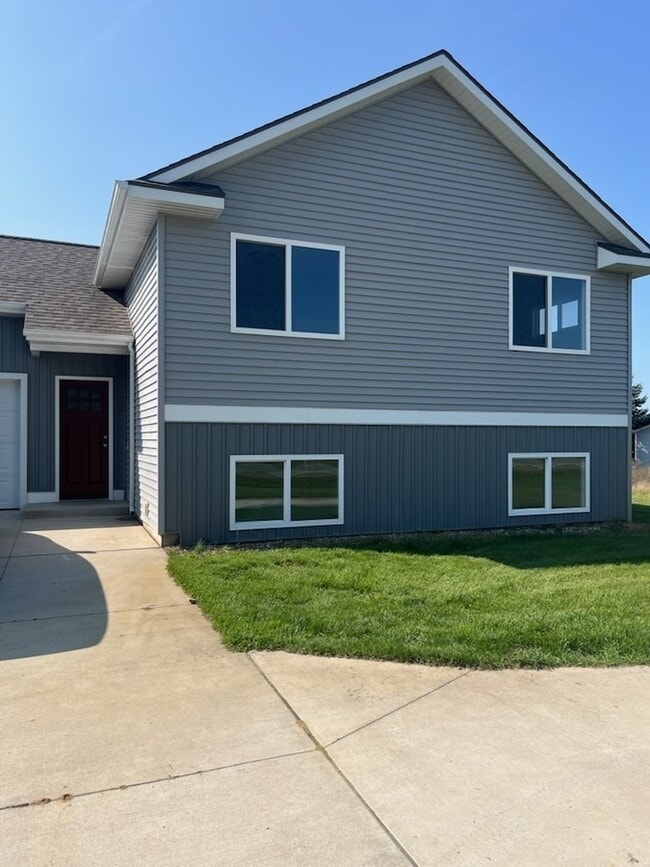 property at 3212 Babylon Rd