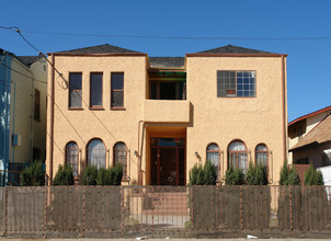 1155 Kenmore Ave in Los Angeles, CA - Building Photo - Building Photo