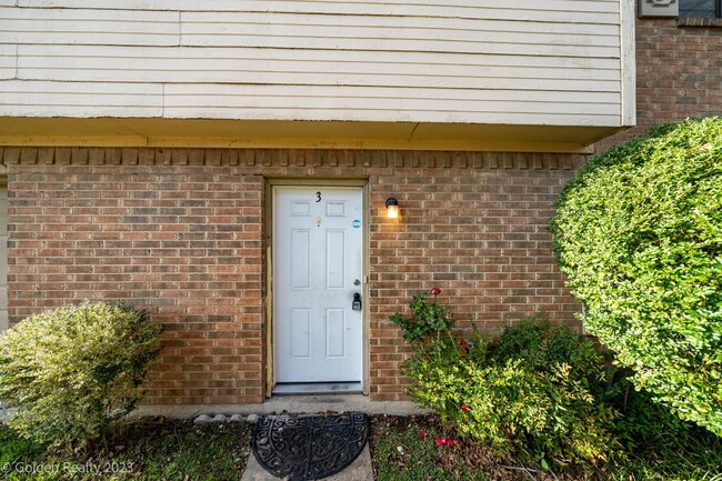 4009 N Garland Ave in Garland, TX - Foto de edificio - Building Photo