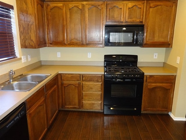 6001 Melanie Dr in Fort Worth, TX - Foto de edificio - Building Photo