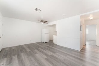4721 Cessna Ave in Las Vegas, NV - Building Photo - Building Photo