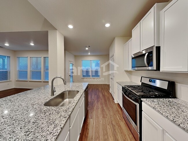 281 Pebble Beach Run in New Braunfels, TX - Building Photo - Building Photo