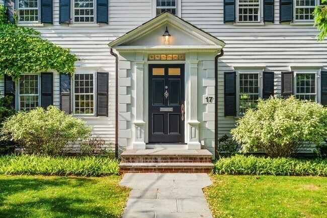 17 Montrose St in Newton, MA - Building Photo - Building Photo