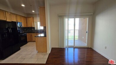 12132 Hart St in Los Angeles, CA - Building Photo - Building Photo