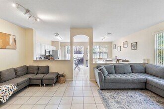 9090 NW 40th Pl in Sunrise, FL - Building Photo - Building Photo