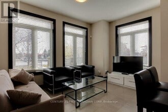 112 N Centre Rd in London, ON - Building Photo - Building Photo