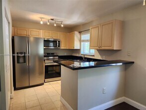 3810 N Jog Rd in West Palm Beach, FL - Building Photo - Building Photo