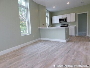409 Dudley St in Boston, MA - Building Photo - Building Photo