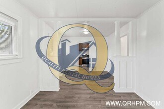 3085 Hemphill Rd in Burton, MI - Building Photo - Building Photo