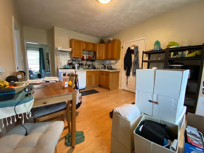 59 Bishop Allen Dr, Unit 3