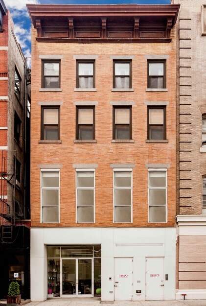 357 W 17th St in New York, NY - Building Photo - Building Photo