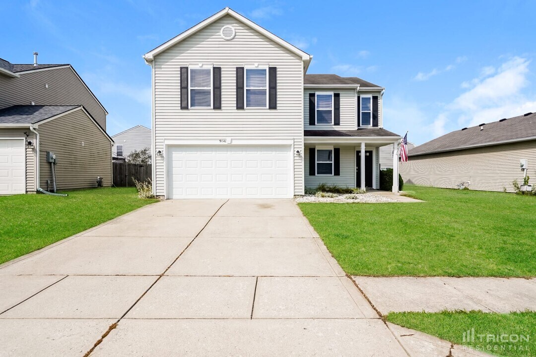 9141 Bainbridge Dr in Indianapolis, IN - Foto de edificio