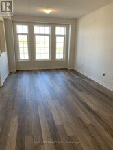 4061 Sixth Line in Oakville, ON - Building Photo - Building Photo