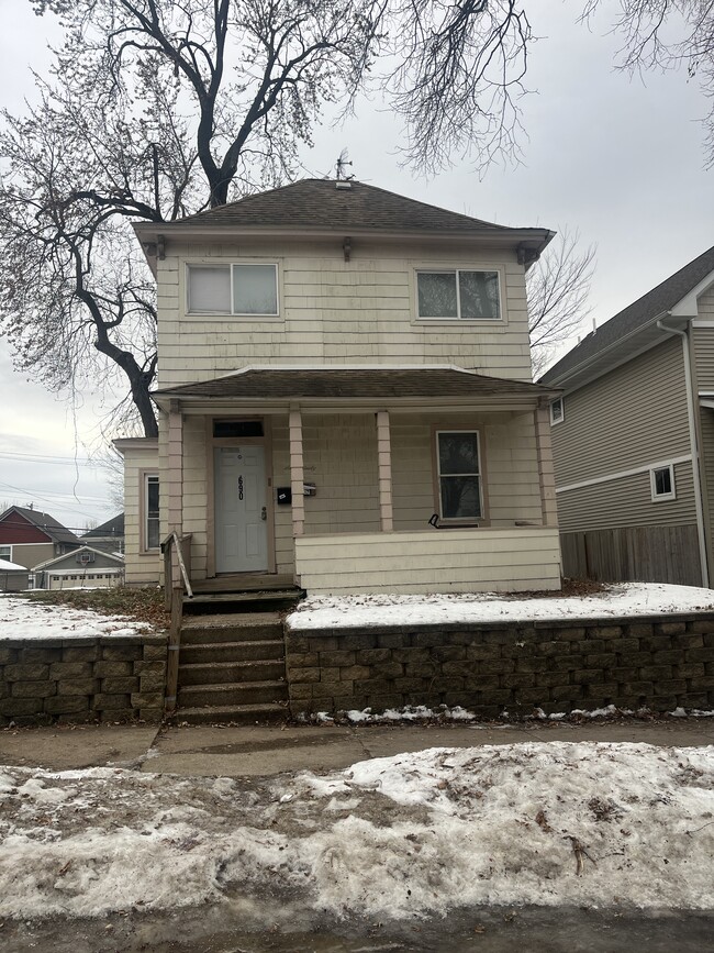 690 York Ave, Unit 1