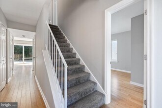 19422 Thomas Farm Rd in Gaithersburg, MD - Building Photo - Building Photo