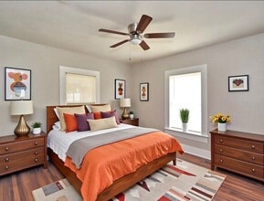 525 53rd St Ens in Fairfield, AL - Foto de edificio - Building Photo