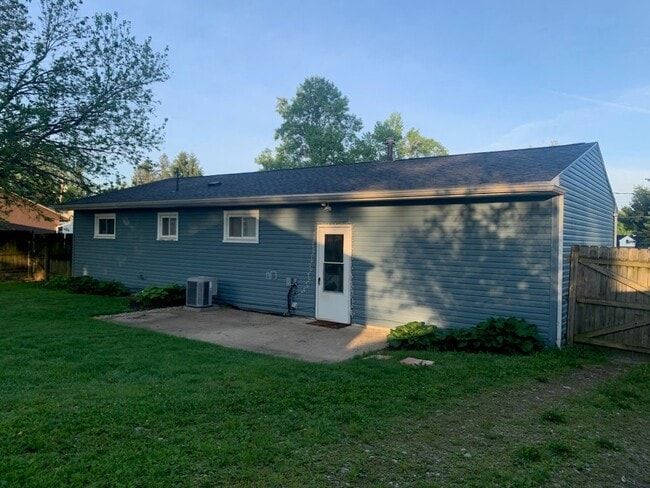 210 Ohio St in Sunbury, OH - Building Photo - Building Photo
