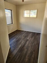 2415 N East St in Flagstaff, AZ - Foto de edificio - Building Photo