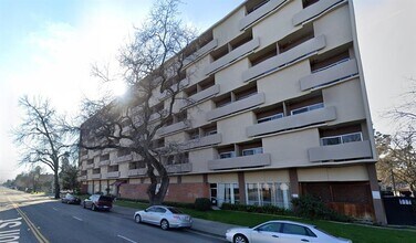 1320 N Monroe St in Stockton, CA - Building Photo - Building Photo