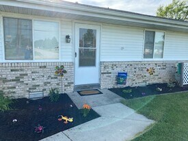 17543 S Pansy Ln in Grand Rapids, OH - Building Photo