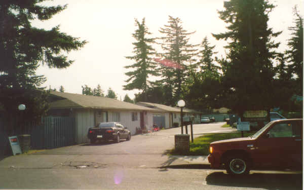 723-737 SE 190th Ave in Portland, OR - Building Photo