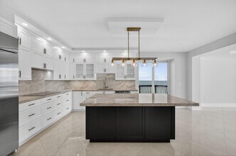 5150 N Ocean Dr in Riviera Beach, FL - Building Photo - Building Photo