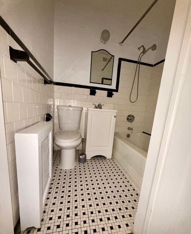 4002 Edgewood Rd in Baltimore, MD - Building Photo - Building Photo