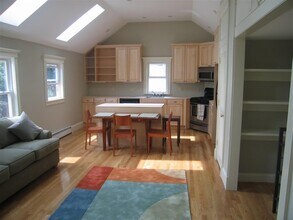 117 Columbia St, Unit 1 in Cambridge, MA - Building Photo - Building Photo