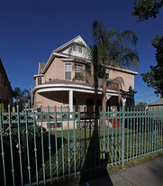 Griffin Apartments in Los Angeles, CA - Building Photo